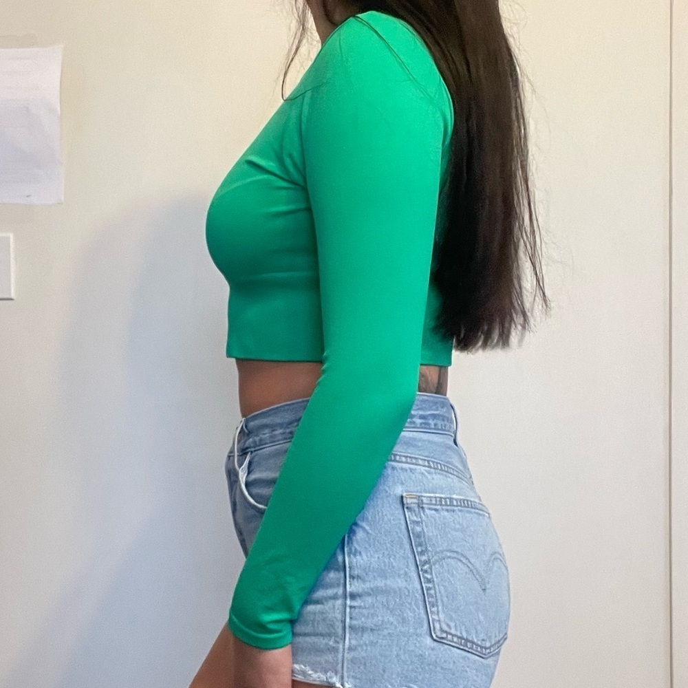 🌿Offline by Aerie Women’s Crop Top – Size Medium🌿 - Picture 2 of 8